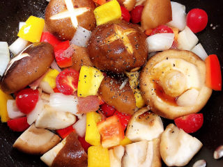 10、孜然烤香菇,加入黑胡椒碎，