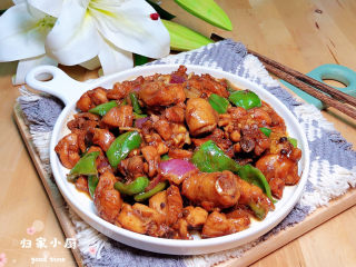 16、生炒鸡,肉质鲜嫩的一盘生炒鸡上桌了！