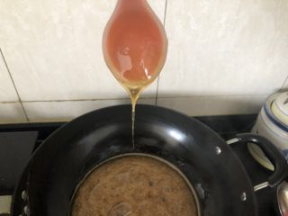 13、外酥内软的香甜干果萨琪玛,熬至能拉出细长的糖丝。