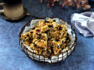 23、外酥内软的香甜干果萨琪玛,成品图