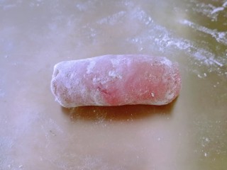 11、紫薯玫瑰花馒头,在中间切一刀