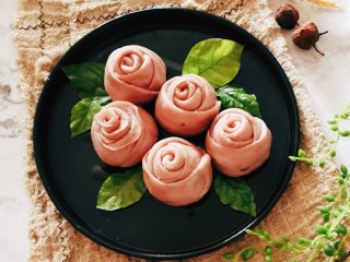 16、紫薯玫瑰花馒头,出锅食用
