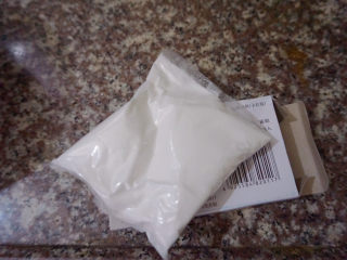 3、广东白凉粉,取出白凉粉