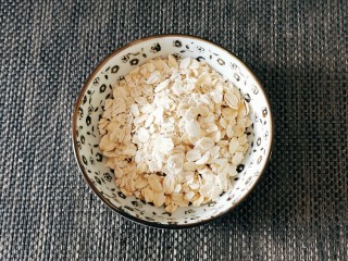 3、红豆薏米糊,熟麦片称重