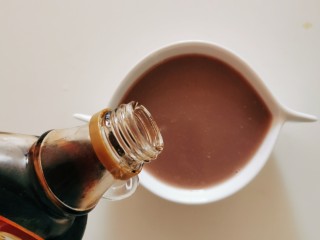 14、红豆薏米糊,喜欢吃甜味的话，加入砂糖、糖浆或蜂蜜。