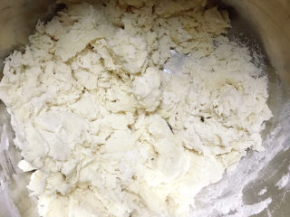 5、紫薯奶酪包,搅拌成絮状开启揉面模式