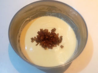 14、酸奶鸡蛋饼,加入金丝枣