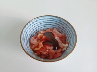 5、雪菜肉丝面,蚝油一勺提鲜。