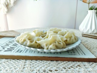12、猪肉白菜水饺,白菜馅大饺子，味道就是香。