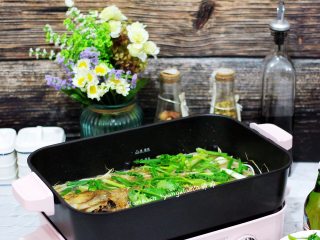 14、鲈鱼焖豆芽,成品图