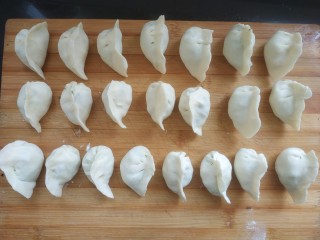14、香椿鸡蛋馅饺子,全部包好