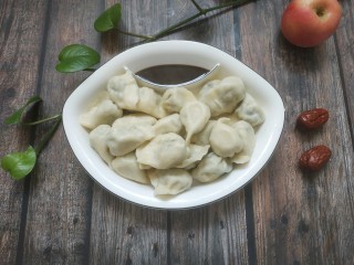 17、香椿鸡蛋馅饺子,成品图