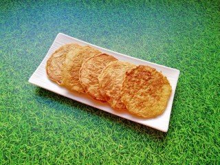 9、萝卜虾皮鸡蛋饼,金灿灿的鸡蛋饼。