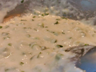 16、西红柿面疙瘩,拌匀成糊状