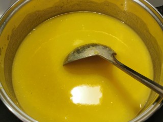 11、玉米面糊糊,充分搅拌 确保没有面疙瘩 继续熬制