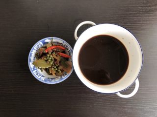 12、麻辣卤小龙虾,调料捞出，留卤汁备用