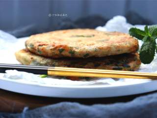 15、家常韭菜饼,这种饼做出来久放也不会发硬,而且更酥脆