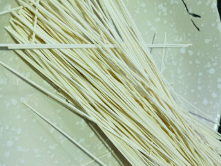 1、荷包蛋焖面,面要吃多少就拿多少