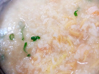 18、干贝海鲜粥,搅拌均匀，即可出锅了！