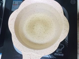 15、元气馄饨,锅烧水