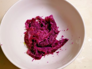 5、紫薯椰蓉球,去皮