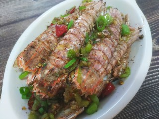 16、椒盐皮皮虾,成品图