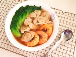 28、三鲜小馄饨,鲜虾黄蘑馅馄饨无比鲜美，营养丰富，风味独特~