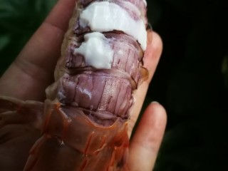 15、香辣皮皮虾,拨开肉质细嫩肥美