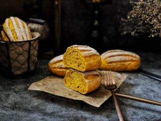 21、亚麻籽南瓜软欧包,成品图