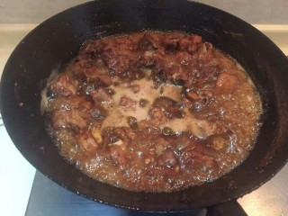 15、糖醋小排,慢慢收汁...