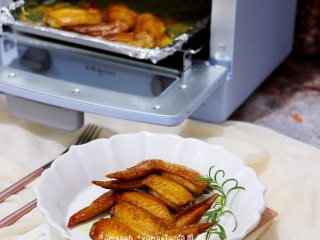 9、咖喱烤鸡翅_1557649375161,成品图