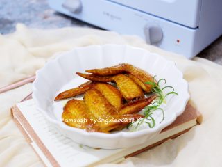 10、咖喱烤鸡翅_1557649375161,成品图