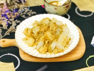 15、煎焖子,搅拌均匀，就是焖子了