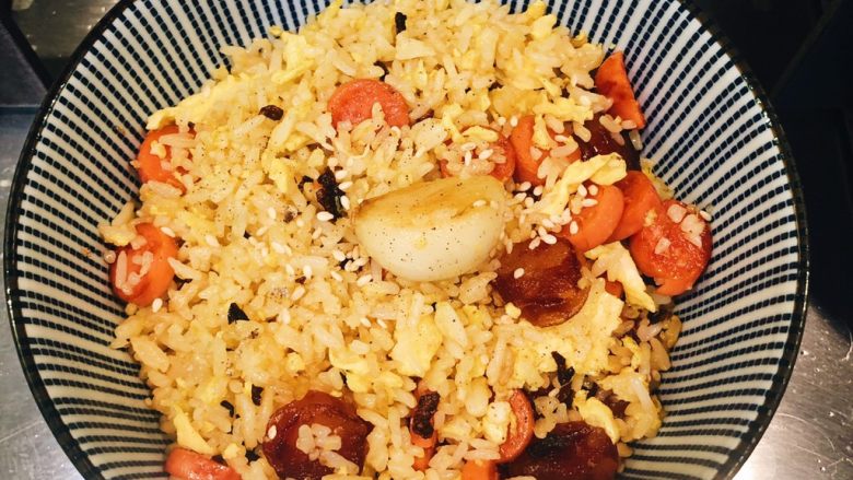黄金腊肠火腿蛋炒饭