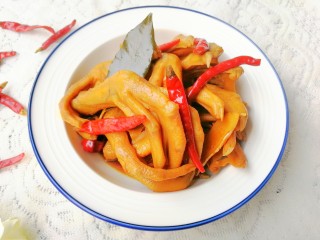 17、卤香辣鸭爪,非常好吃哦！