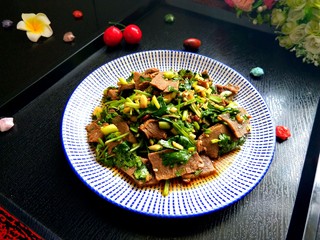 1、凉拌牛肉,美美图片来一张。