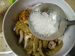 12、百香果泡鸡爪,白糖