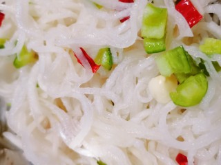 10、糖醋白萝卜,再把它们搅拌均匀