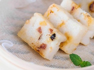 16、广式萝卜糕,当当当当～准备好筷子，广式萝卜糕上桌啦