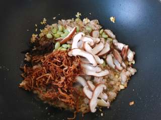 10、杭州-酱烧土豆腐,放入所有蔬菜翻炒