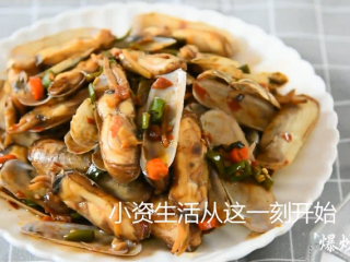 8、想保留最鲜美的滋味就这样吃——爆炒蛏子,别怕辣哦~！