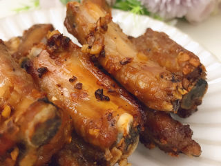 19、蒜香烤排骨,成品图