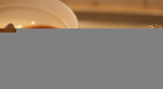 12、日式照烧鸡排饭,将调好的照烧汁放入锅内