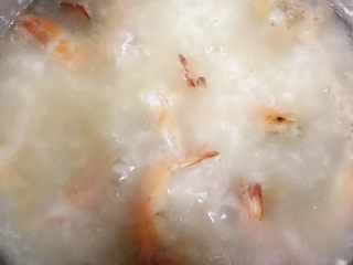 10、鲍鱼海鲜粥,继续大火烧开