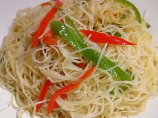 2、简简单单也不失美味~~辣椒炒米粉,成品图
