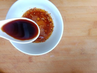 14、手撕鸡胸肉,加生抽