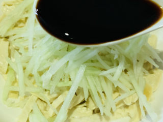 12、凉拌素鸡,加葡萄醋