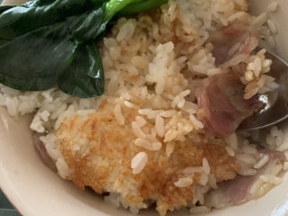 5、腊味煲仔饭,开吃，完美的锅巴