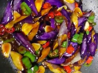 10、红烧茄子,红烧茄子做好