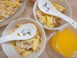 9、竹笋香菇虾米饭????,也可以加入米饭翻炒，就成了一碗美味的饭啦